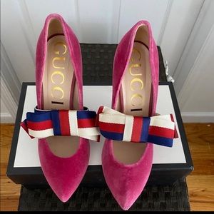 Gucci Velvet Pumps